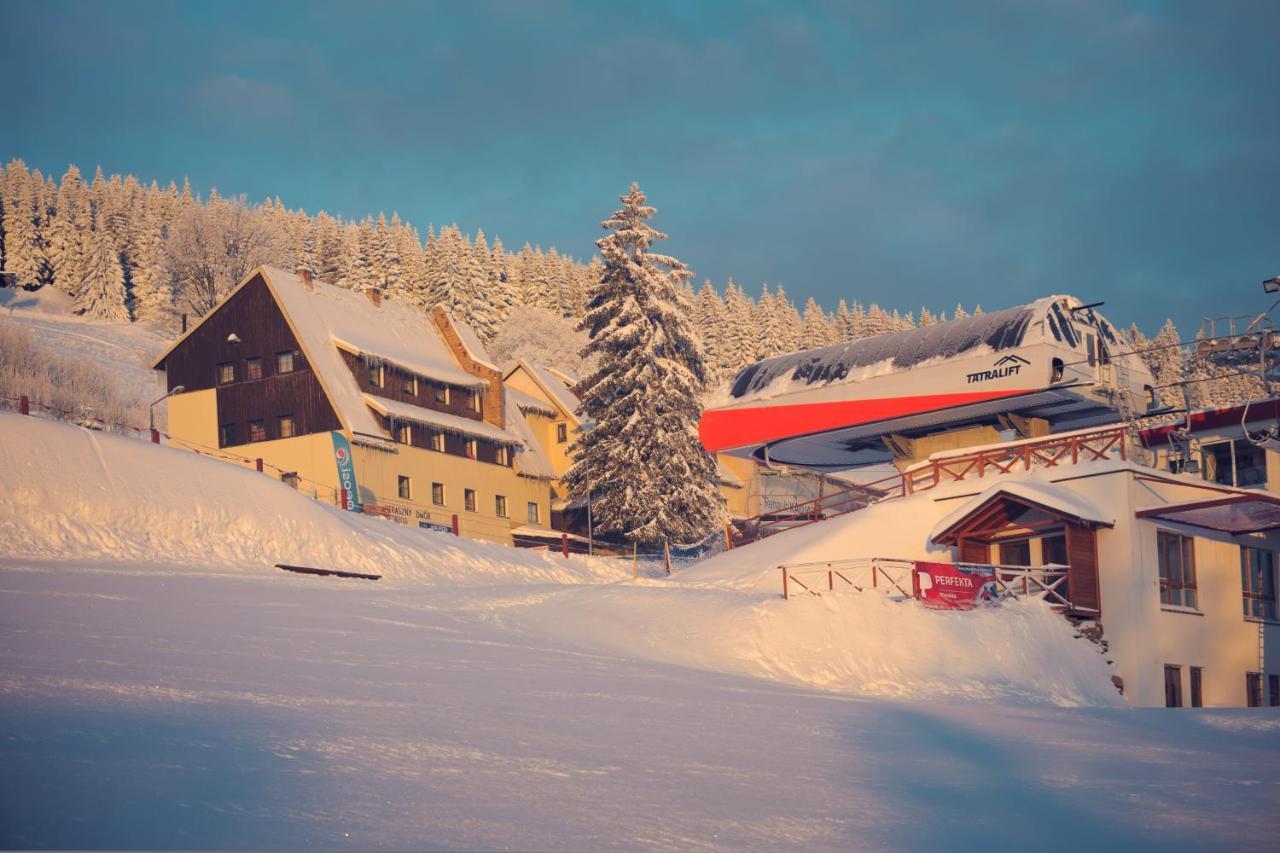 Hotel Straszny Dwor Duszniki Zdrój Esterno foto