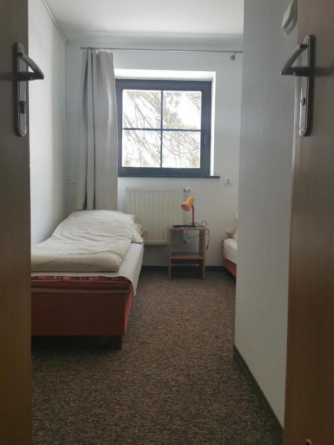 Hotel Straszny Dwor Duszniki Zdrój Camera foto