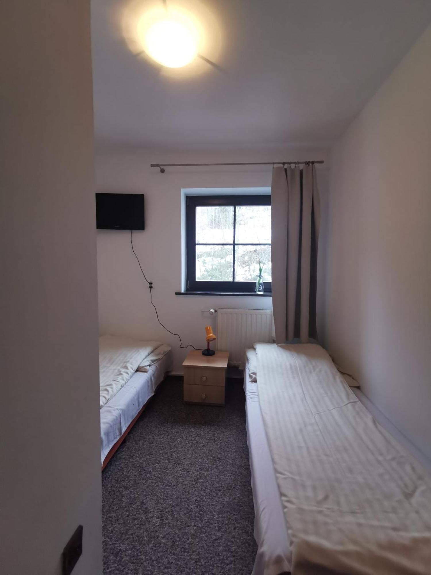 Hotel Straszny Dwor Duszniki Zdrój Camera foto