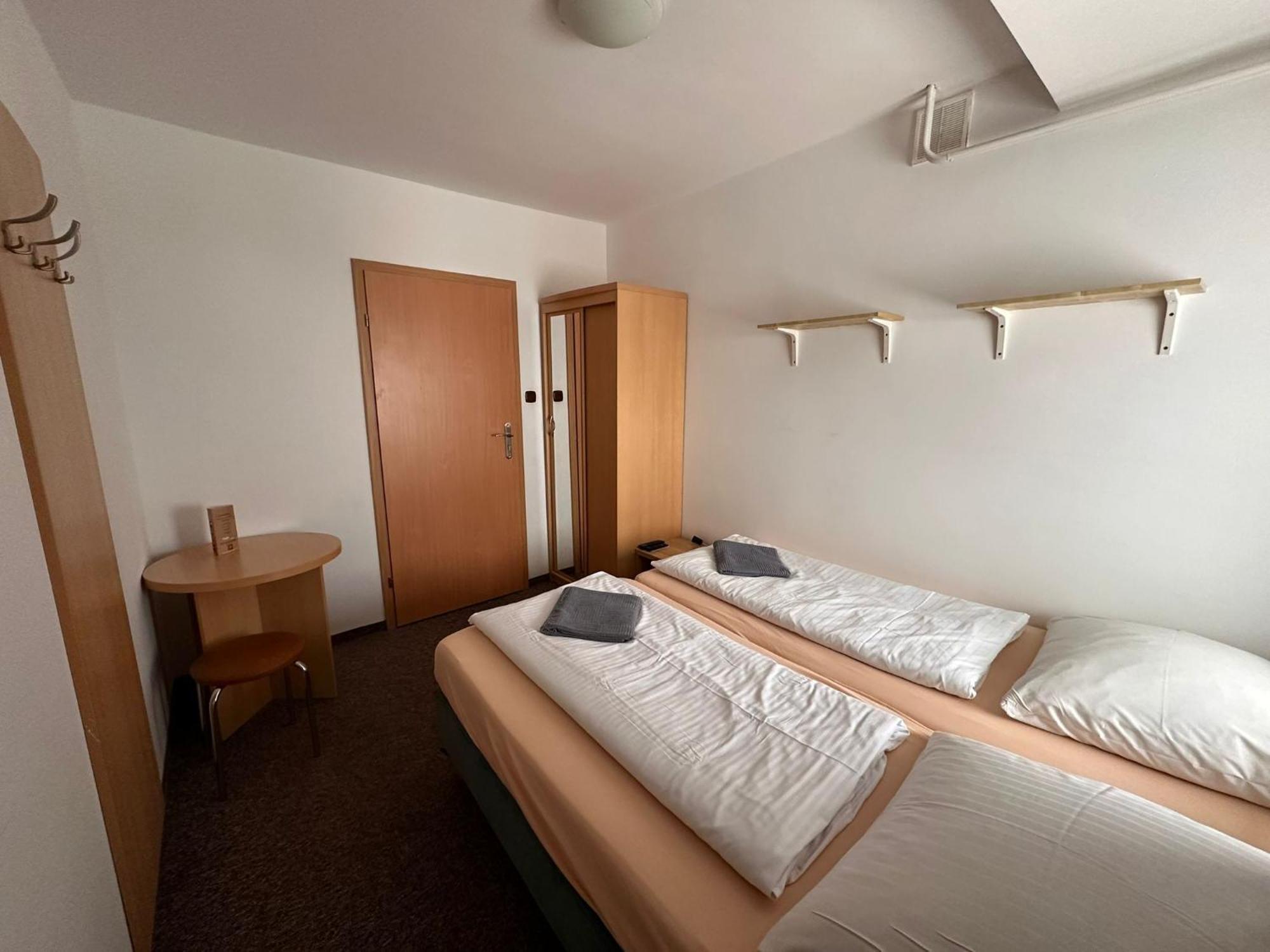 Hotel Straszny Dwor Duszniki Zdrój Camera foto