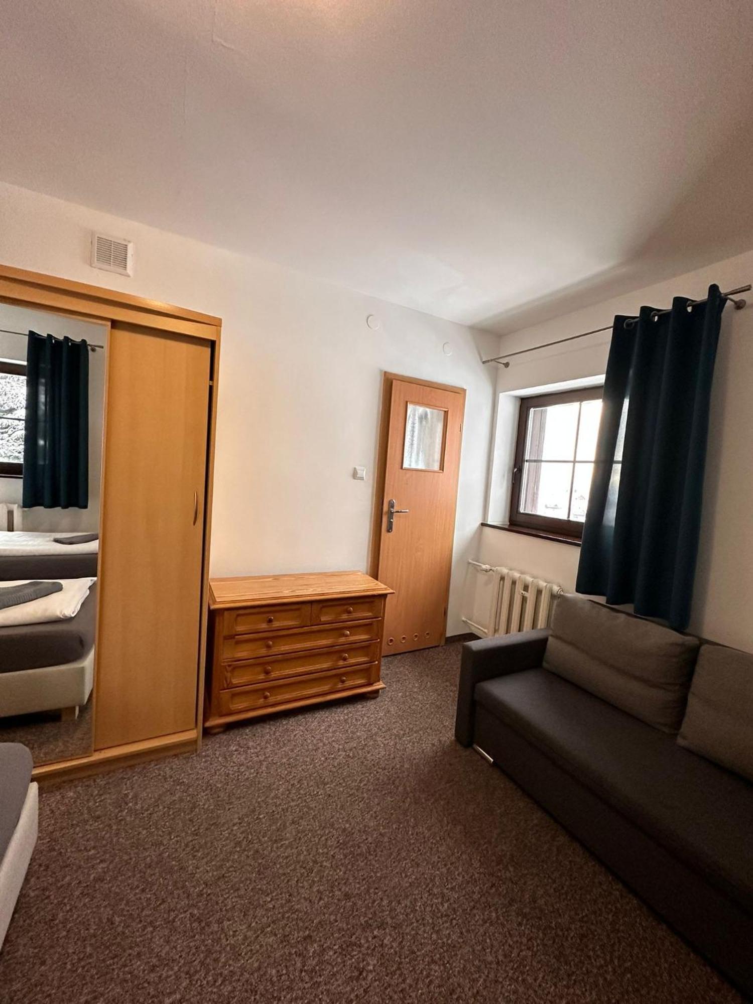Hotel Straszny Dwor Duszniki Zdrój Camera foto
