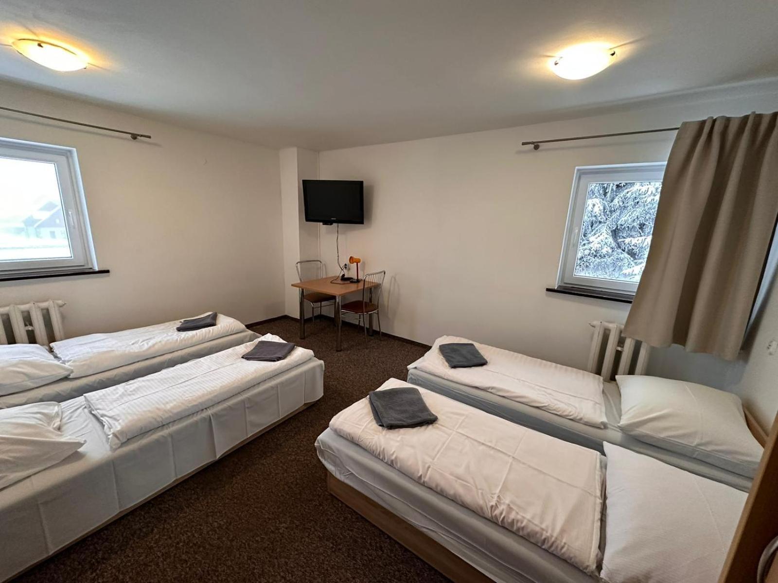 Hotel Straszny Dwor Duszniki Zdrój Camera foto