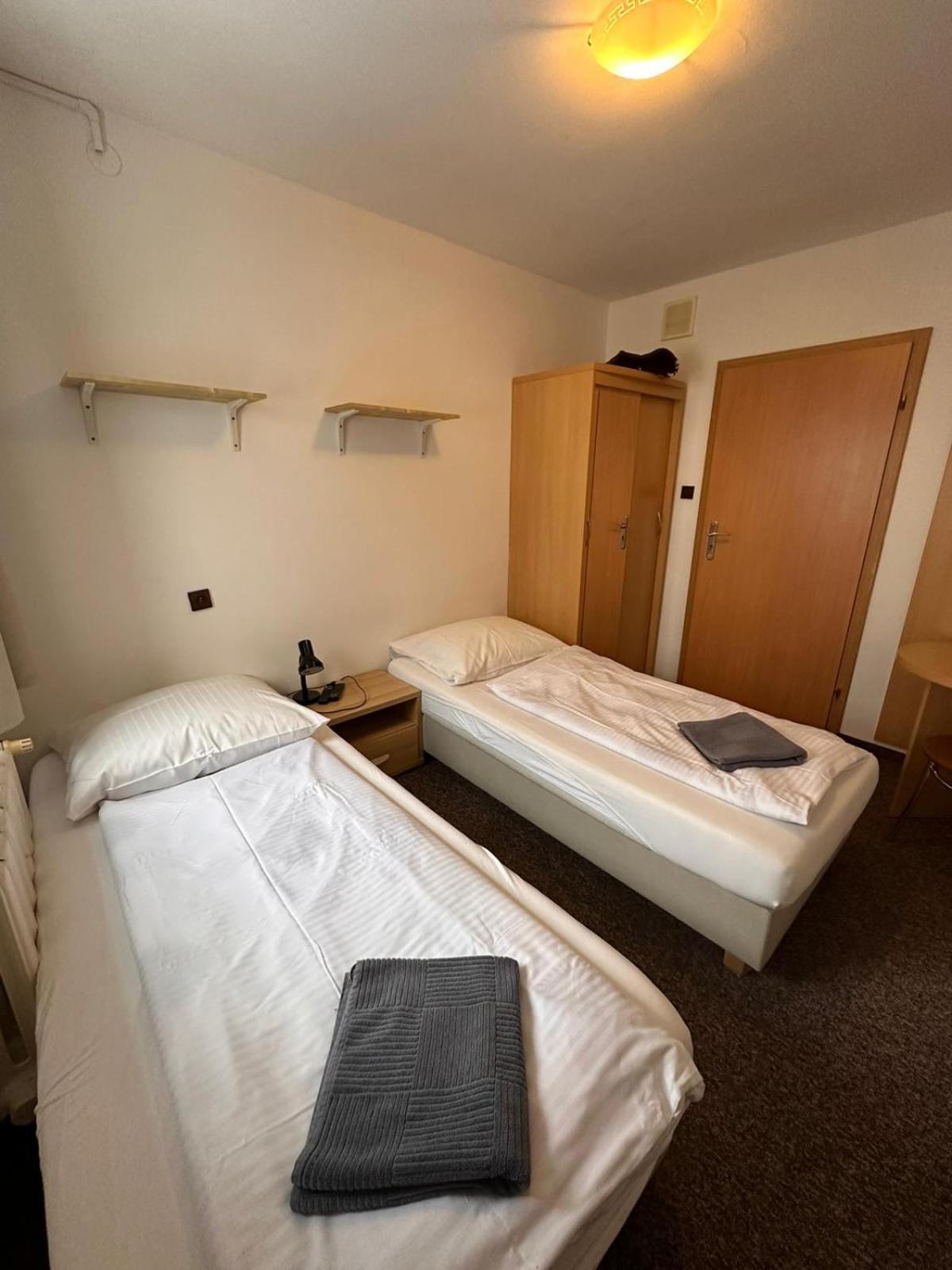 Hotel Straszny Dwor Duszniki Zdrój Camera foto