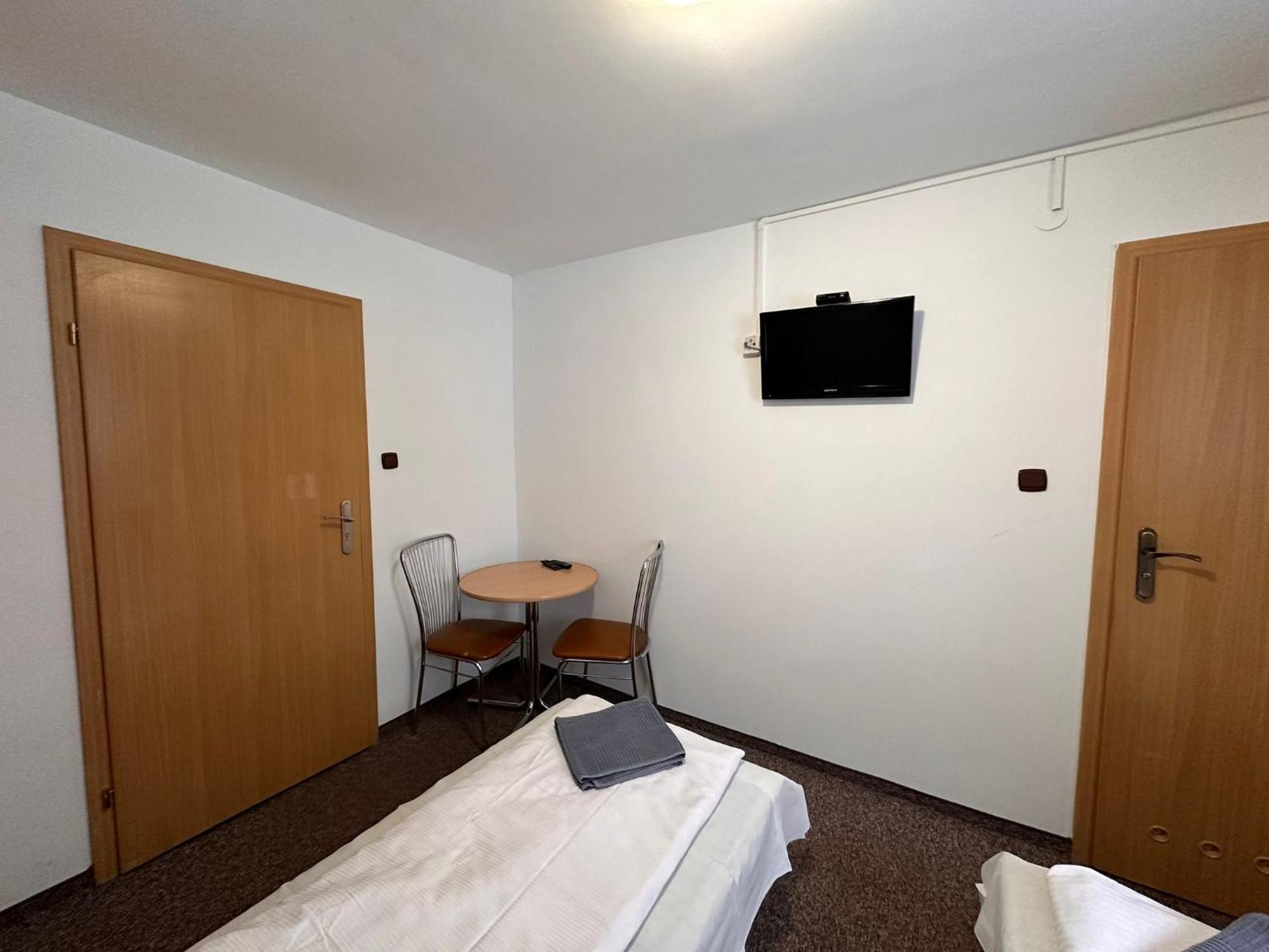 Hotel Straszny Dwor Duszniki Zdrój Camera foto