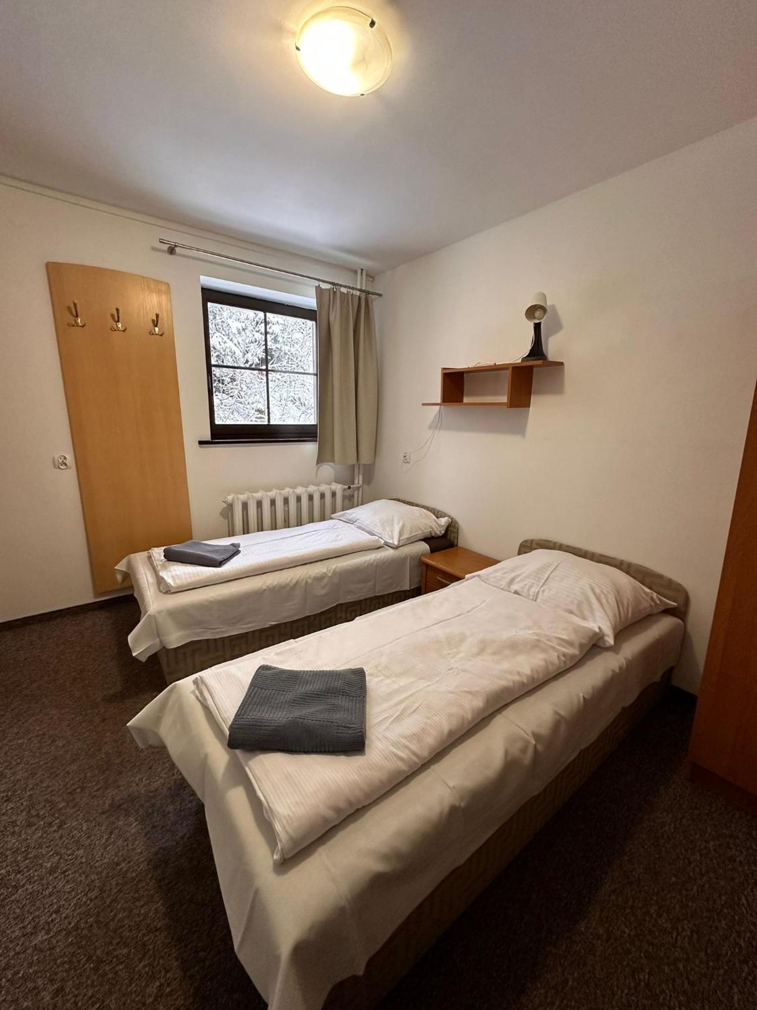 Hotel Straszny Dwor Duszniki Zdrój Camera foto