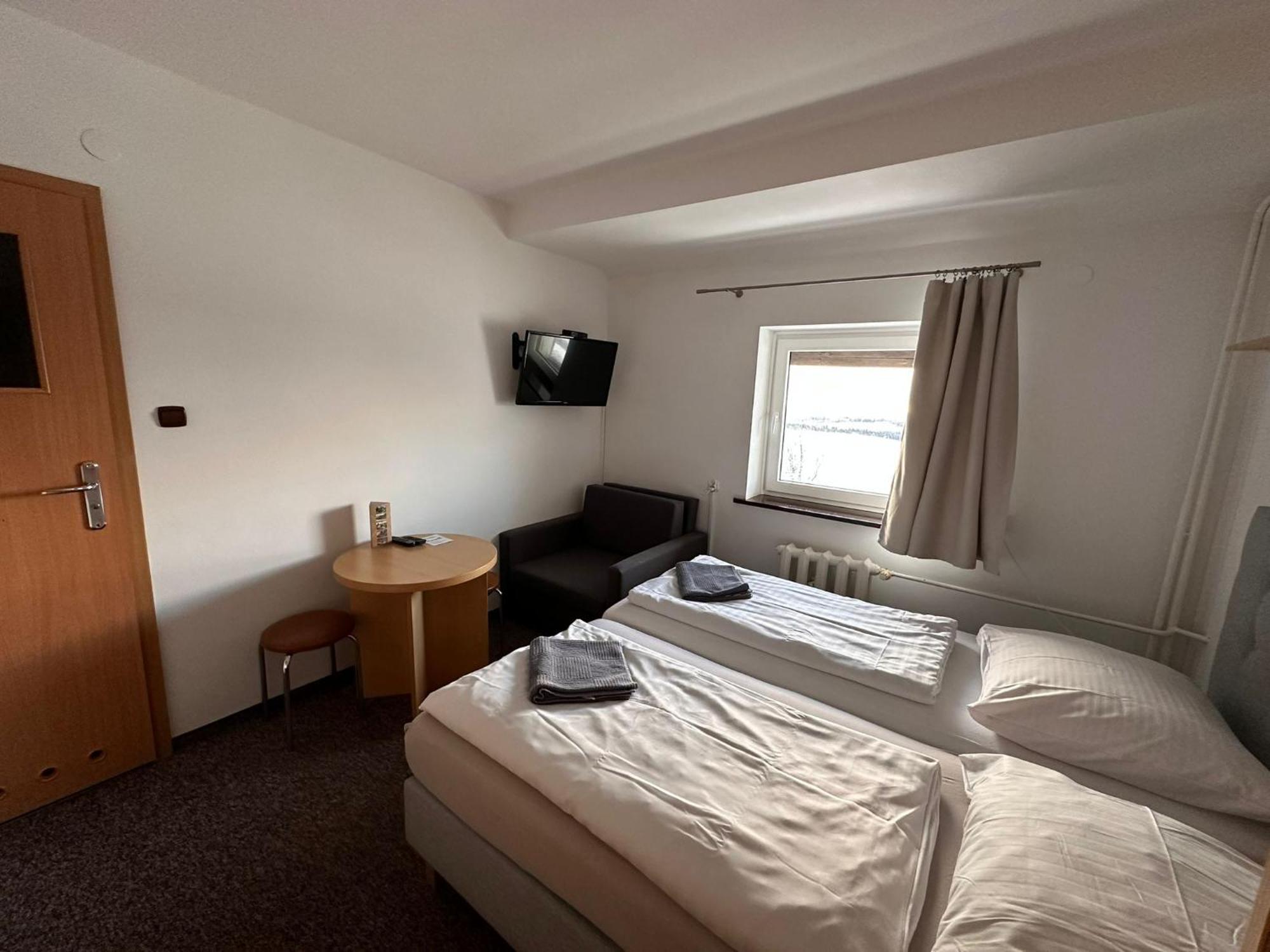 Hotel Straszny Dwor Duszniki Zdrój Camera foto